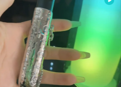 悅刻五代有藝術家系列嗎？