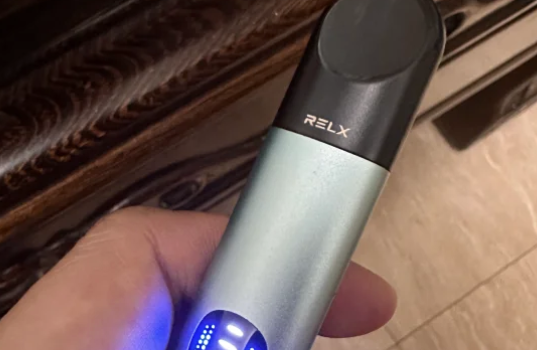 悅刻五代藝術家煙桿多少錢？