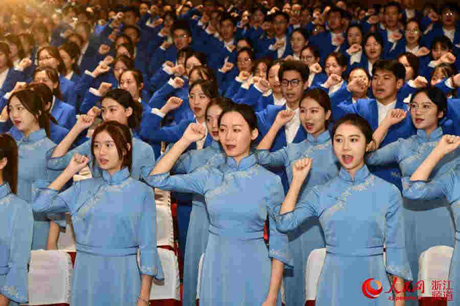 “小梧桐”個個都是形象好、氣質佳、綜合素質高的優秀志愿者。