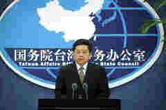 剛剛，國臺辦正告民進黨：收回伸向香港的黑手！