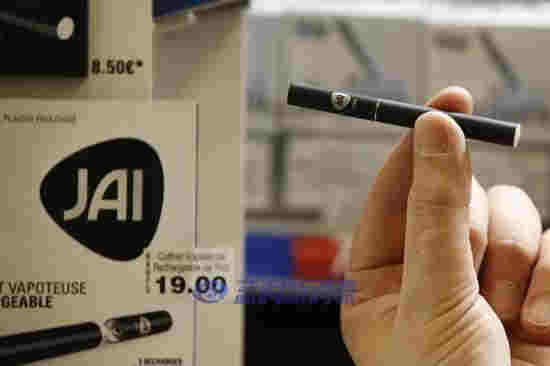 監管重錘懸頂 電子煙“杠把子”思摩爾市值腰斬 