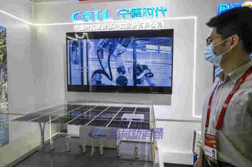 電子煙背后大佬，靠電池賺了600億 