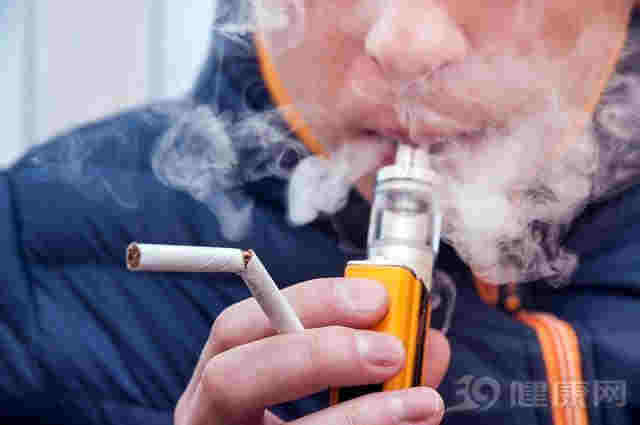 電子煙能戒煙？煙民自述：真煙戒了，卻上了電子煙的“癮” 