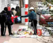 港城中學附近一 商販向學生兜售電子煙被抓現行