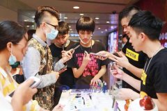 可逸店主故事分享：從朝九晚五到到月入8萬，是機緣巧合還是水到渠成？