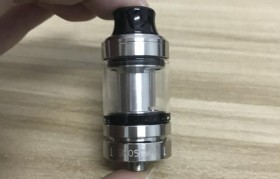 霧化器版電子煙(電子煙霧化器在哪個部位)