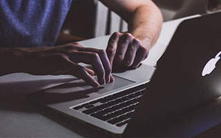 電子煙霧化器可以裝可樂嗎(電子煙霧化器怎么裝絲和棉)